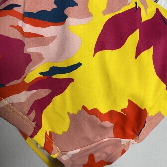 Kona Sol Multicolor Keyhole Floral Medium Coverage One Piece Swimsuit Size Large - Picture 6 of 10